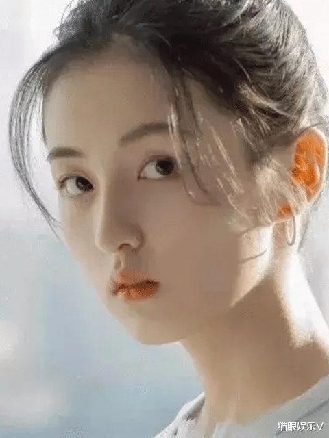 宋雨琦|《向往的生活》第六季定档，官方宣传图引热议，张子枫美到认不出