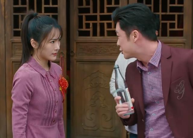 巩俐|同是出演“秋菊”，对比巩俐李宇春赵丽颖的演技扮相，差距太大了