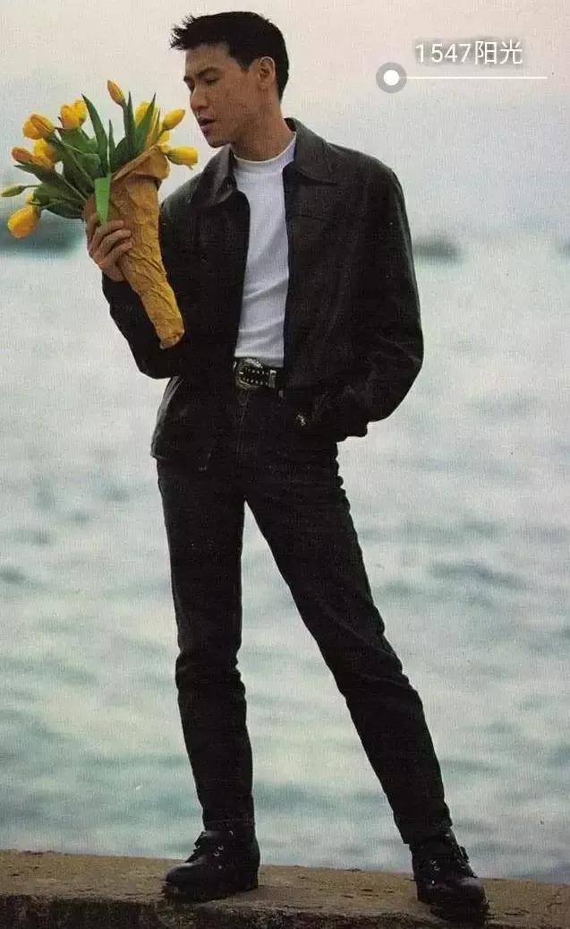 张学友|张学友是四大天王之首，当年比beyond火很多，有人质疑其目的不纯