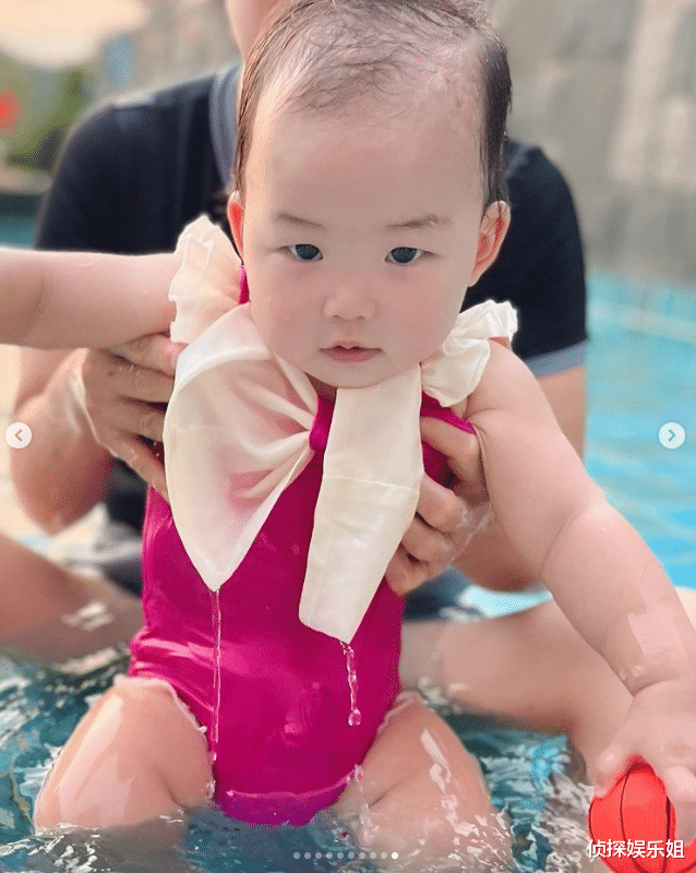 朱珠|朱珠老公晒女儿近照,11个月王珠宝长得胖嘟嘟,被侃“虎背熊腰”