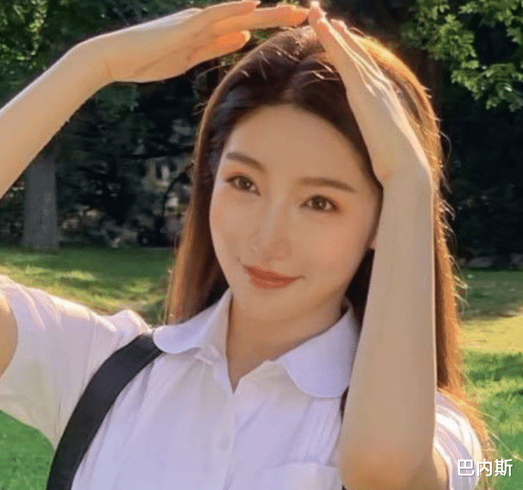 都美竹|吴亦凡还在蹲大狱，都美竹却顺利通过艺考进军娱乐圈，颜值遭质疑