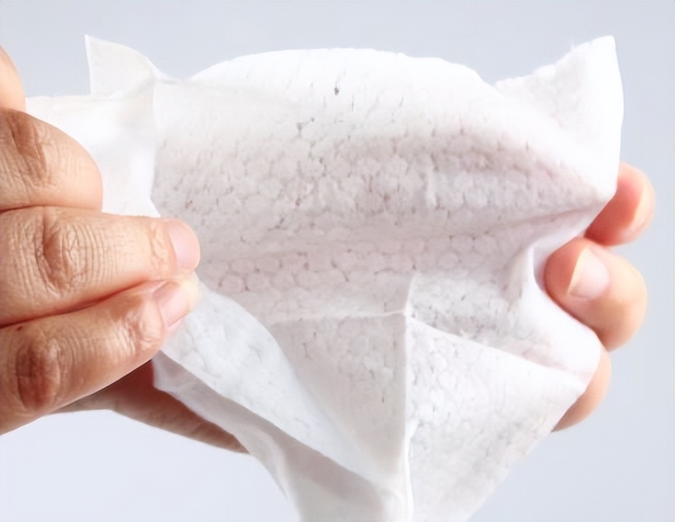 新闻曝光:湿巾甲醛超标,众多大品牌中招,不建议长期给孩子使用