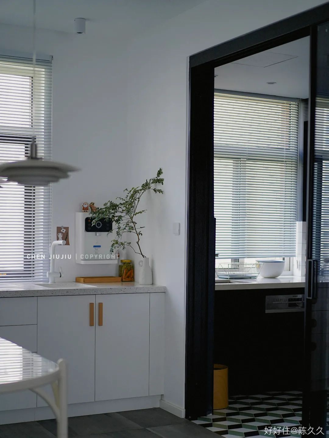 后悔没早知道!靠8个诀窍,5m2小厨房越用越顺手