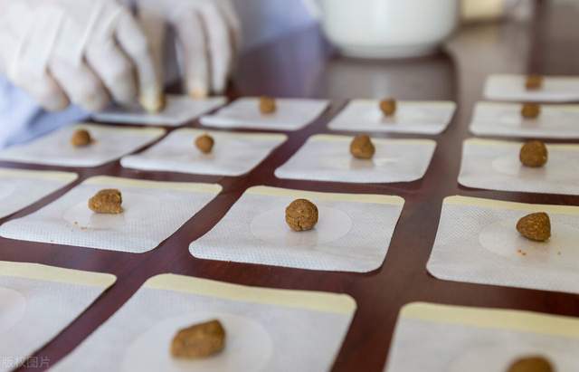 慢性鼻炎|经络穴位，一日一学——厉兑，开窍醒神，掐按可快速止吐