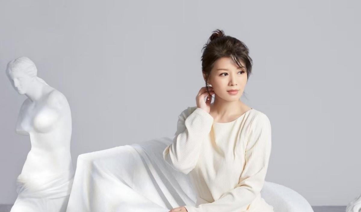 傅程鹏|有一种“整容”叫程愫离婚,前夫傅程鹏变化不大,她却像变了个人