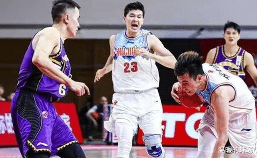 新疆男篮|上海男篮将继续豪购，李春江点名求购辽篮后卫，赵睿也在引援名单