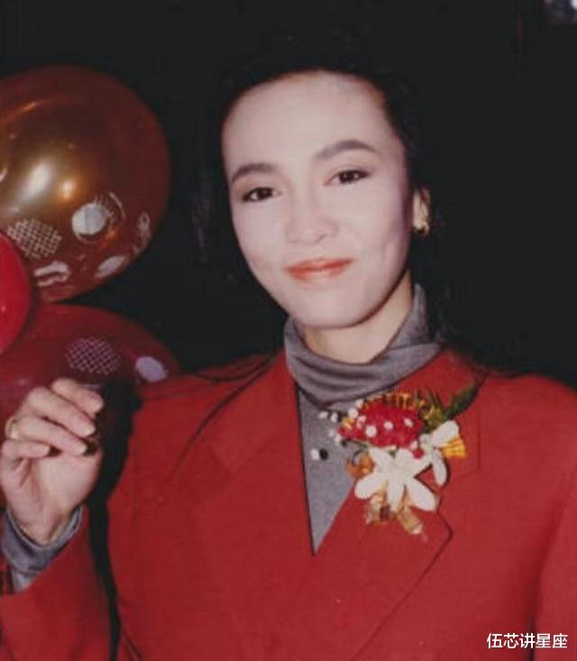 郑裕玲|64岁的郑裕玲,已经写好了她的结局,一生不婚不育爱钱到老