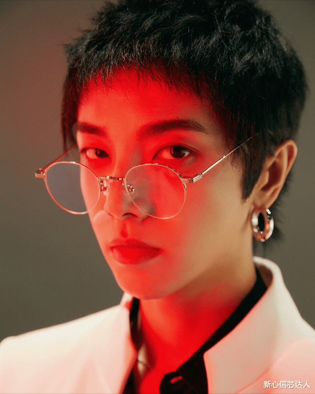 华晨宇|华晨宇9周年演唱会2亿歌迷沉迷天籁之音如痴如醉，仅输给了周杰伦