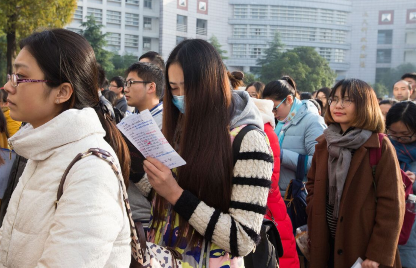 职业教育|2022乡镇公务员公开招聘，部分岗位“三不限”，专科生的机会来了