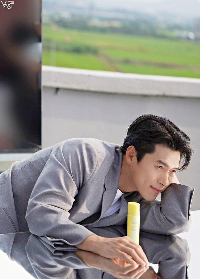 李易峰|孙艺珍怀孕后，玄彬性感躺床＋致命湿发近况照流出！网：不如脱