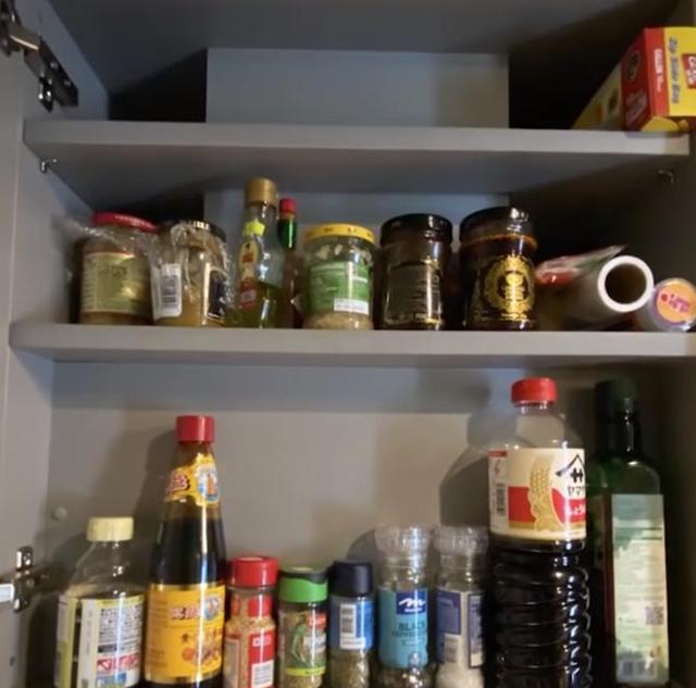 碧桂园|31岁香港独居青年，300万买下18“阳台房”，网友：太逼仄了