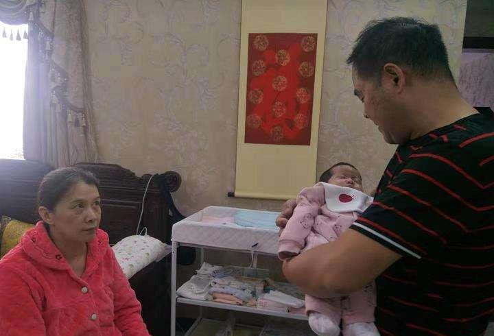 2019年杭州53岁大妈痛失爱子尝试试管婴儿,冒死生女儿却后悔万分