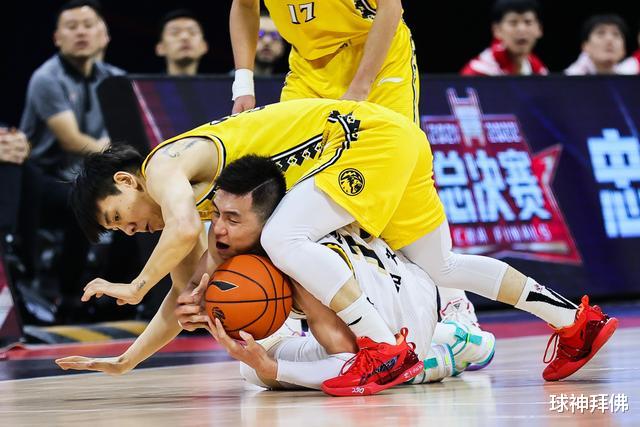 索尼·威姆斯|3笔签约动态！小丁获330万续约合同，首钢力邀刘维伟，威姆斯接近加盟山东