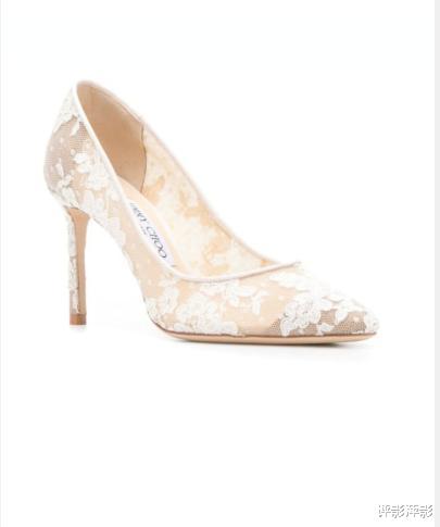 王祖贤|泰国后妃的服饰打扮，苏提达为二公主代言，诗妮娜偏爱奢侈大牌