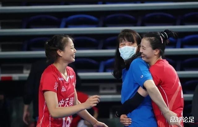 国际米兰|郎平最亲密战友不再辅佐蔡斌，女排知心大姐卸下重任，曾带病拼搏