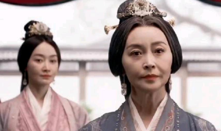 星汉灿烂|《星汉灿烂》:越妃与霍君华有积怨,为何还替霍君华说话