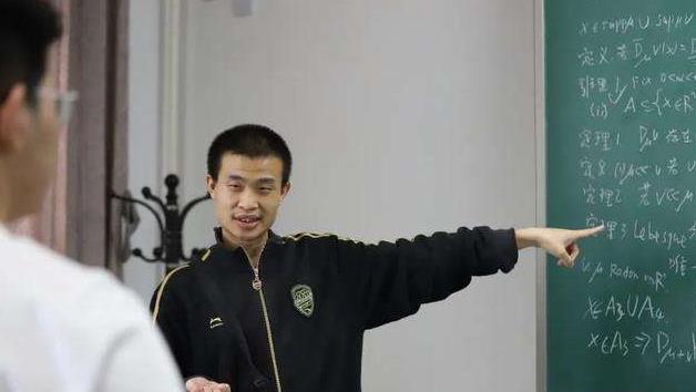 数学|北大“韦神”现状被曝，学生纷纷退课，网友：如爱因斯坦是疯子