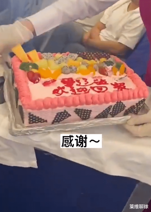 杨鸣|下午3点辽篮英雄回归！郭艾伦闷闷不乐，赵继伟开心，张镇麟未现身