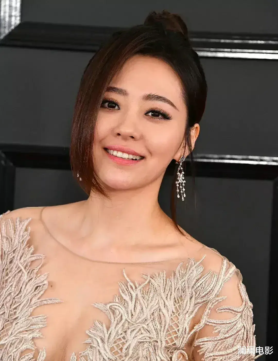 张靓颖|离婚后张靓颖越来越放得开，现在又出彩了！