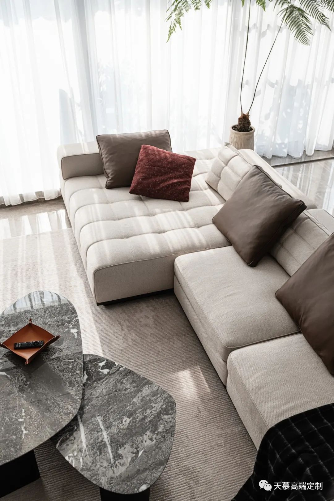 220㎡简约现代风格,一家五口的温馨居所