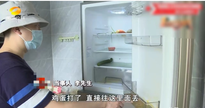 湖南长沙,李先生把房子租给了一位漂亮女子