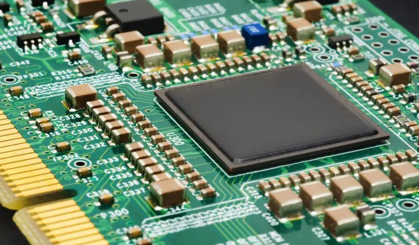 芯片|美方让步了！遭美商界强烈抵制，美修改涉华芯片提案，中方已表态