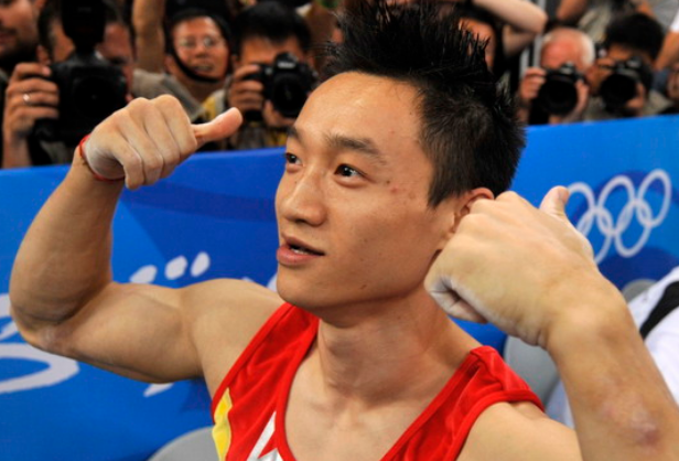 凭借综艺节目被大家熟知的杨威，其实是原体操运动员，还得过金牌