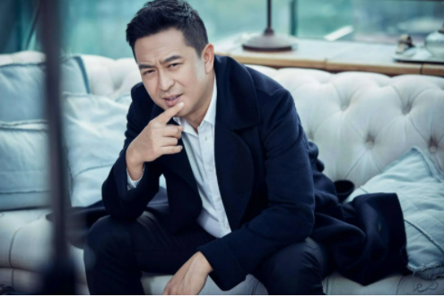 张嘉益|52岁张嘉译过度透支患“不死癌症”，有钱有名又如何？现状令人感慨万千