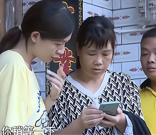 丈夫带两个女儿验血,妻子心虚逃跑?