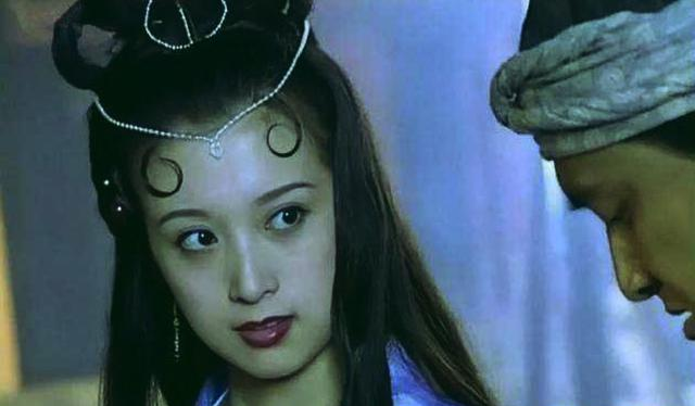 金巧巧|金巧巧一儿一女长大了，频晒家人合影，网友的评论却很尴尬