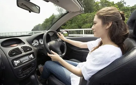 开车要有良好的习惯，把习惯转化为本能反应，开车才更安全