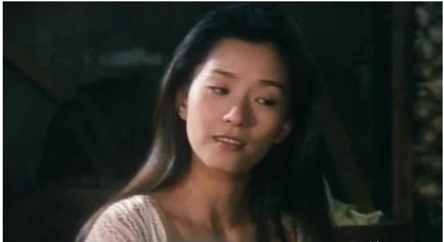 叶全真|叶全真：18岁“靠脱”成名，和大哥传绯闻，被吴孟达视为梦中情人