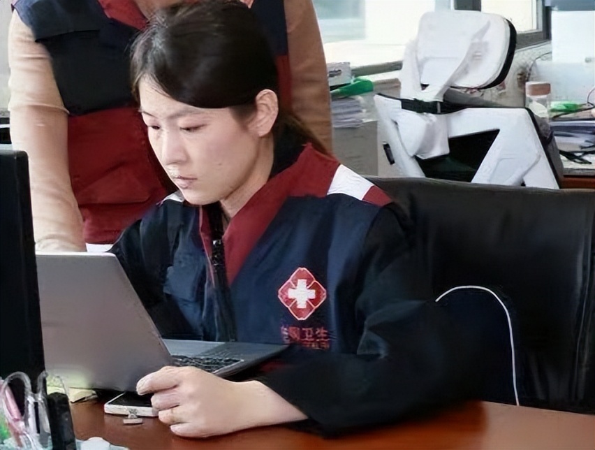 上海:女子和男同事开房被抓包,未婚夫质问第几次,女友:记不清