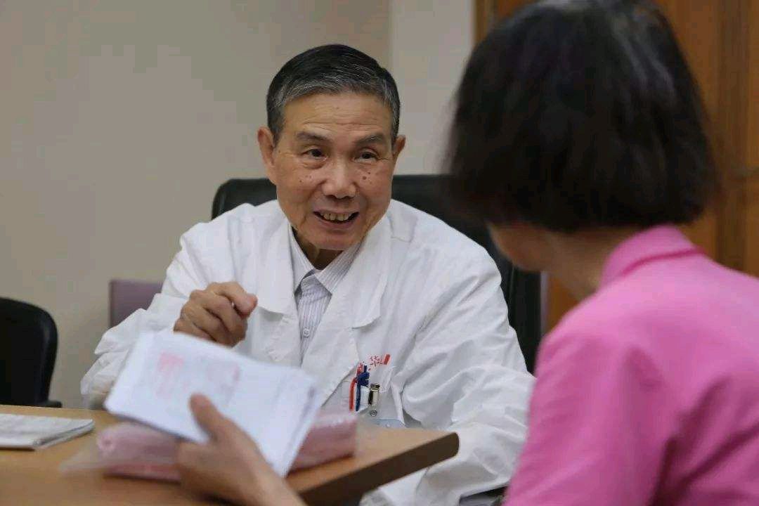 风湿病|从部队走出的国医大师刘嘉湘,善用中医“扶正法”治癌,疗效显著