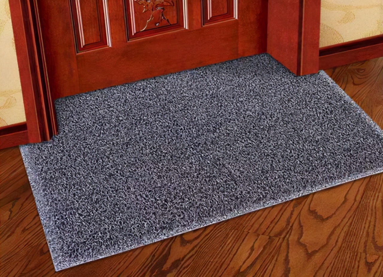 为什么有钱人家门口都摆着门垫，听完老师傅的分析，难怪越住越好