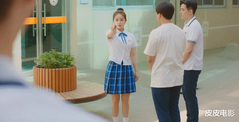 狼狗|出轨，偷情，三人行，这个女主角要改写了影史“渣女”天花板了