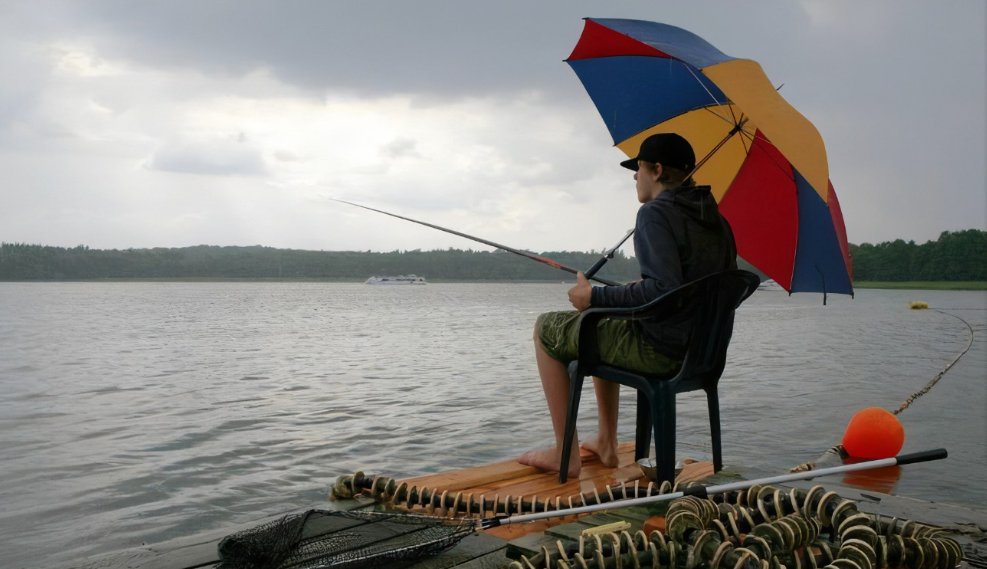 暴雨|渔乐杂谈：夏季雨天的钓鱼忌讳和技巧