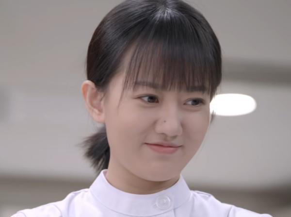 陈亮|杨幂新剧又带自家艺人演戏，陈亮言真的很圈粉，又美又有灵气