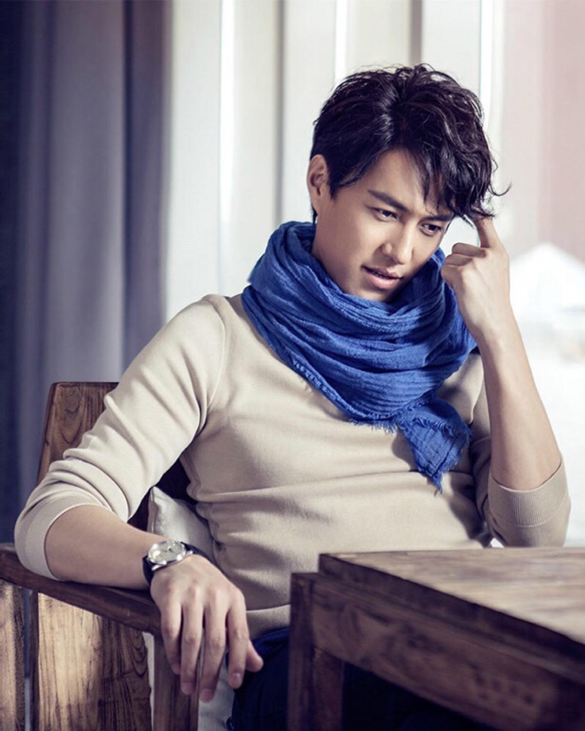 靳东|46岁靳东退出！7家旗下公司均已注销，网友：这是必要措施