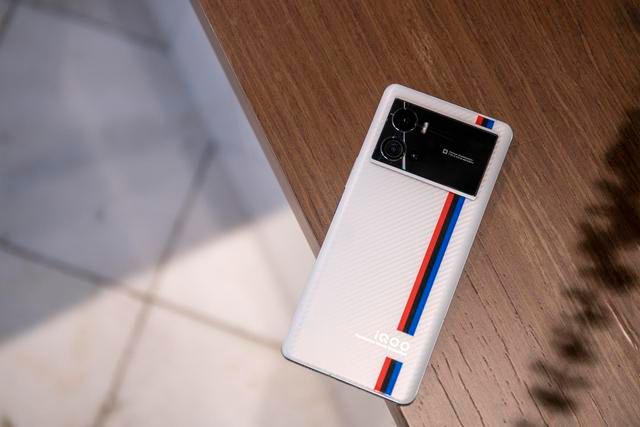 iqoo|两款产品各有所长!iQOO 9系列形成强有力的组合拳