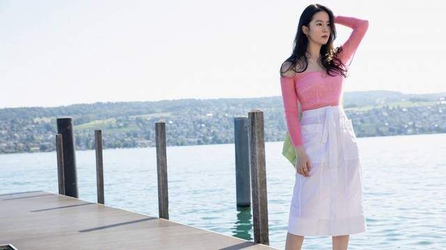 路人甲|好爸爸女儿又发新照？张雨绮营销好人缘？刘亦菲吃到新剧的红利？