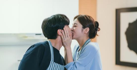 律师|《会成为别人吗》:披着“律政”皮的爱情故事,男女主都是律师