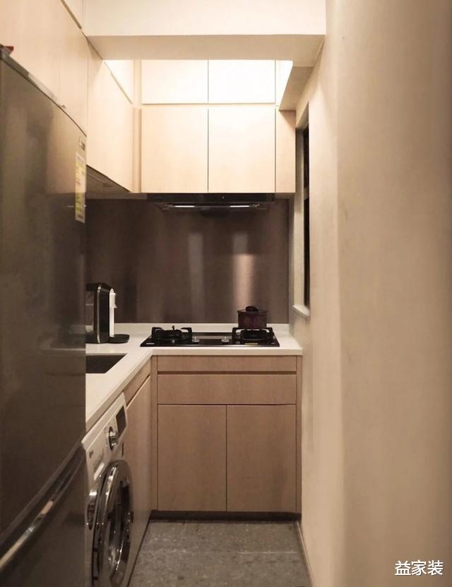 三口之家挤在40平的空间中,半平米不敢浪费,业主却说非常幸福