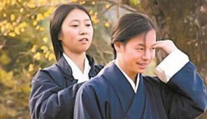 男子带女弟子隐居深山8年,与其结婚生孩子,如今过得怎样?