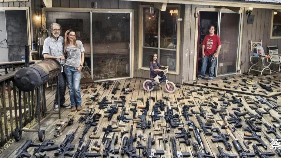 iqoo10|美国一个普通持枪之家，就像我们买手机，出新款就换了