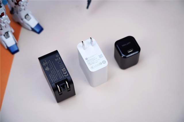 苏泊尔|PD充电套装,用了它移动设备通吃—TECLAST PD30W氮化镓充电套装