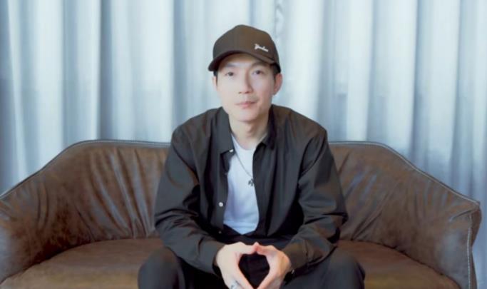 |曾被索赔天价违约金，原创200多首歌却无人问津，他还能翻身吗？