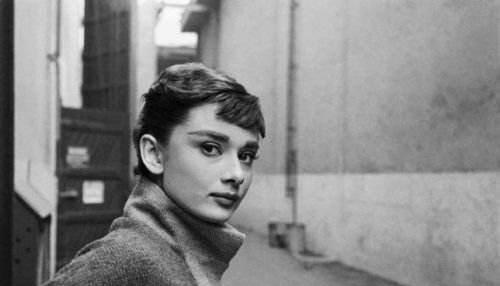 奥黛丽·赫本|奥黛丽赫本幼时曾不幸被纳粹抓住，她是如何脱身的呢