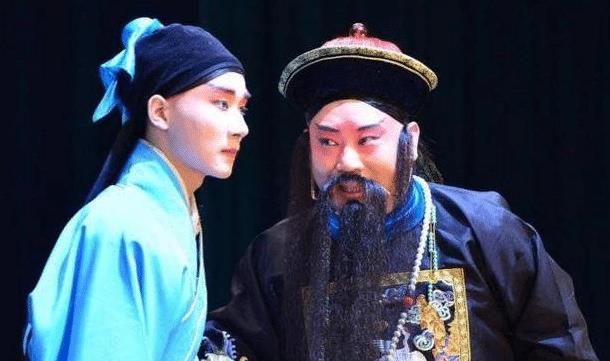 郭德纲|郭德纲惊喜空降三庆园,近照一言难尽,难怪烧饼孟鹤堂都哭红了眼!