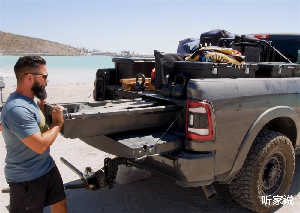 一家四口放弃一切，在17㎡拖车小家里住3年，过起居无定所的日子